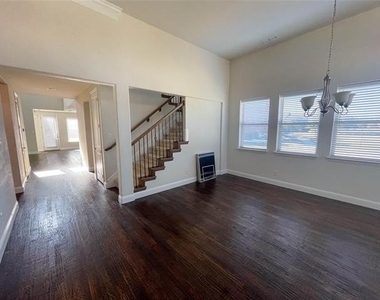 723 Callaway Drive - Photo Thumbnail 1