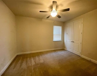 723 Callaway Drive - Photo Thumbnail 4