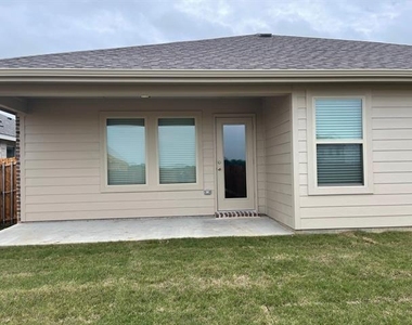 5405 Fairdale Drive - Photo Thumbnail 7