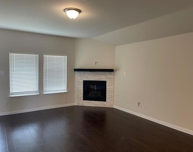 5405 Fairdale Drive - Photo Thumbnail 18