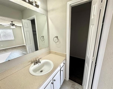2508 S Center Street S - Photo Thumbnail 7