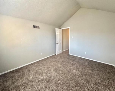 2508 S Center Street S - Photo Thumbnail 11