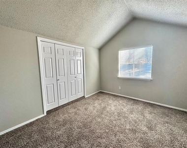 2508 S Center Street S - Photo Thumbnail 10