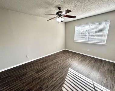2508 S Center Street S - Photo Thumbnail 6