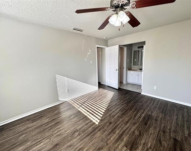 2508 S Center Street S - Photo Thumbnail 5