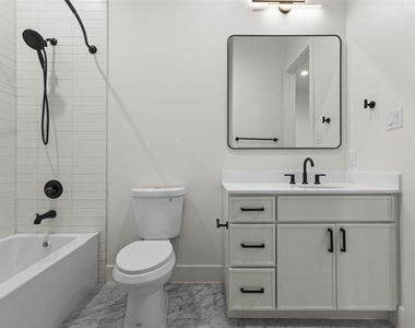 2203 Hondo Avenue - Photo Thumbnail 31