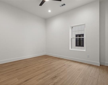 2203 Hondo Avenue - Photo Thumbnail 29