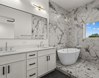2203 Hondo Avenue - Photo Thumbnail 26