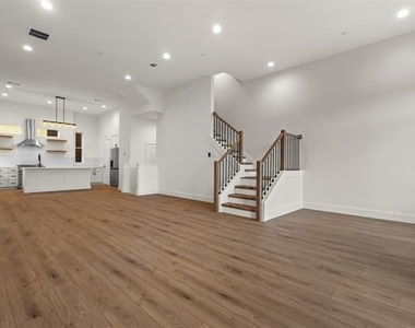 2203 Hondo Avenue - Photo Thumbnail 18