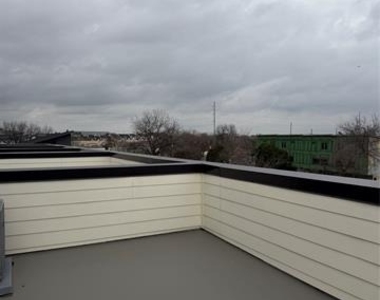 2203 Hondo Avenue - Photo Thumbnail 36