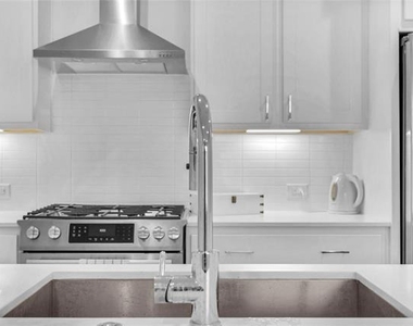 4620 Munger Avenue - Photo Thumbnail 9