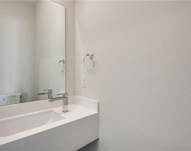 4620 Munger Avenue - Photo Thumbnail 18