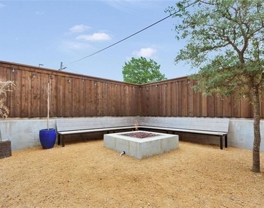 4620 Munger Avenue - Photo Thumbnail 23