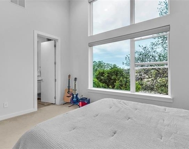 4620 Munger Avenue - Photo Thumbnail 20