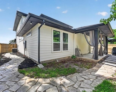 1941 Glenmore Avenue - Photo Thumbnail 30