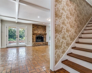 10534 Royal Springs Drive - Photo Thumbnail 3