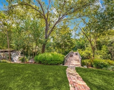 10534 Royal Springs Drive - Photo Thumbnail 11