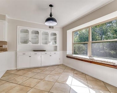 10534 Royal Springs Drive - Photo Thumbnail 5