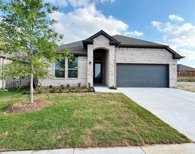 1310 Sundance Lane - Photo Thumbnail 1