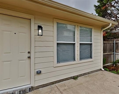1016 Silver Spur Lane - Photo Thumbnail 17