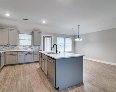 2734 Waters Edge - Photo Thumbnail 7