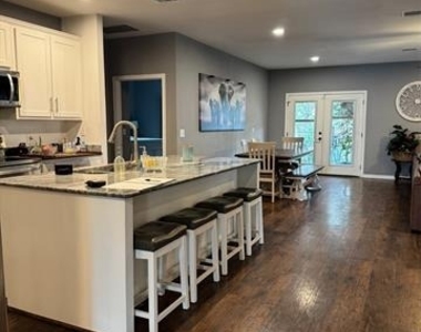 1014 Scenic Drive - Photo Thumbnail 11