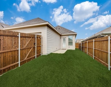 2804 Bursera Lane - Photo Thumbnail 10