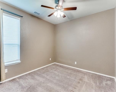 2804 Bursera Lane - Photo Thumbnail 4
