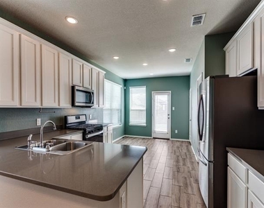 2804 Bursera Lane - Photo Thumbnail 3