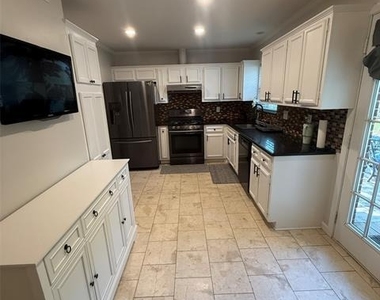1808 Donna Street - Photo Thumbnail 2