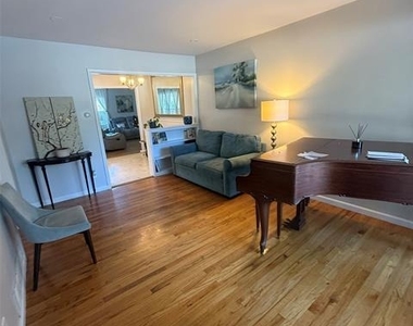 1808 Donna Street - Photo Thumbnail 3