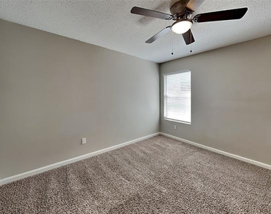 2505 Avalon Creek Way - Photo Thumbnail 13
