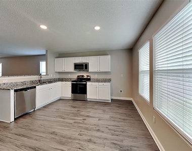 2505 Avalon Creek Way - Photo Thumbnail 4