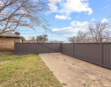 3327 Carriage Circle - Photo Thumbnail 34
