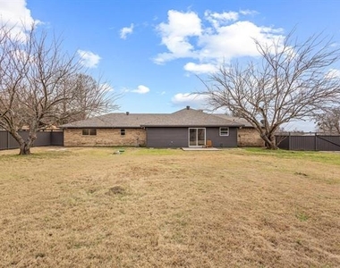3327 Carriage Circle - Photo Thumbnail 38