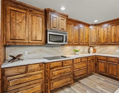 3327 Carriage Circle - Photo Thumbnail 20