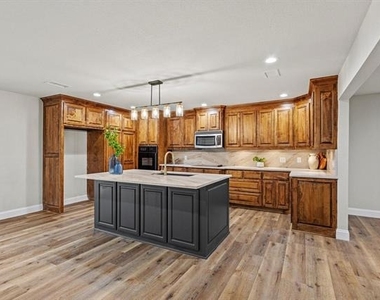 3327 Carriage Circle - Photo Thumbnail 16