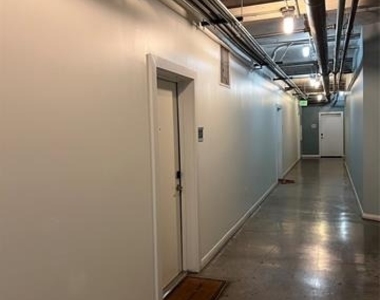 1001 Belleview Street - Photo Thumbnail 17