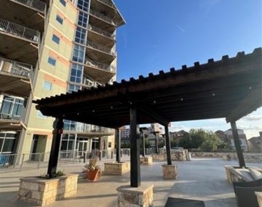 1001 Belleview Street - Photo Thumbnail 24