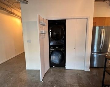 1001 Belleview Street - Photo Thumbnail 9