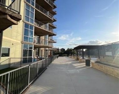 1001 Belleview Street - Photo Thumbnail 19