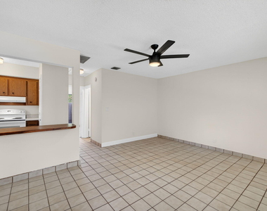 2500 Sw 18th Terrace - Photo Thumbnail 17