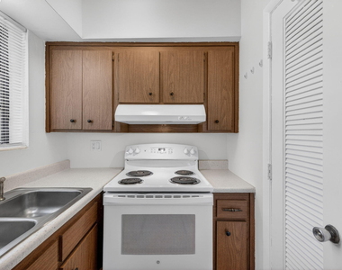 2500 Sw 18th Terrace - Photo Thumbnail 12