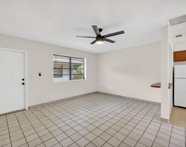 2500 Sw 18th Terrace - Photo Thumbnail 19