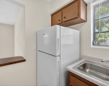 2500 Sw 18th Terrace - Photo Thumbnail 9