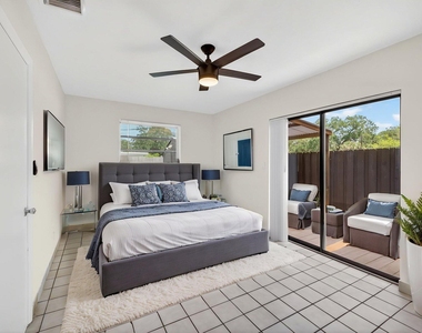 2500 Sw 18th Terrace - Photo Thumbnail 24