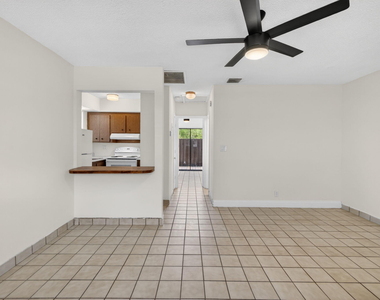 2500 Sw 18th Terrace - Photo Thumbnail 16