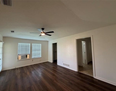 4827 Tx-276 - Photo Thumbnail 10