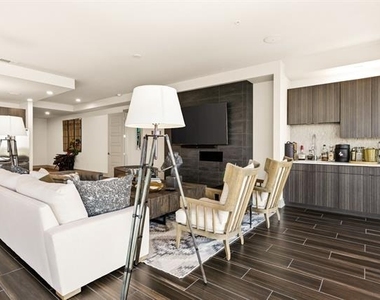 6000 Columbus Avenue - Photo Thumbnail 8
