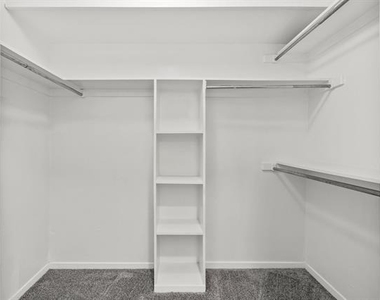 4006 Holland Avenue - Photo Thumbnail 19